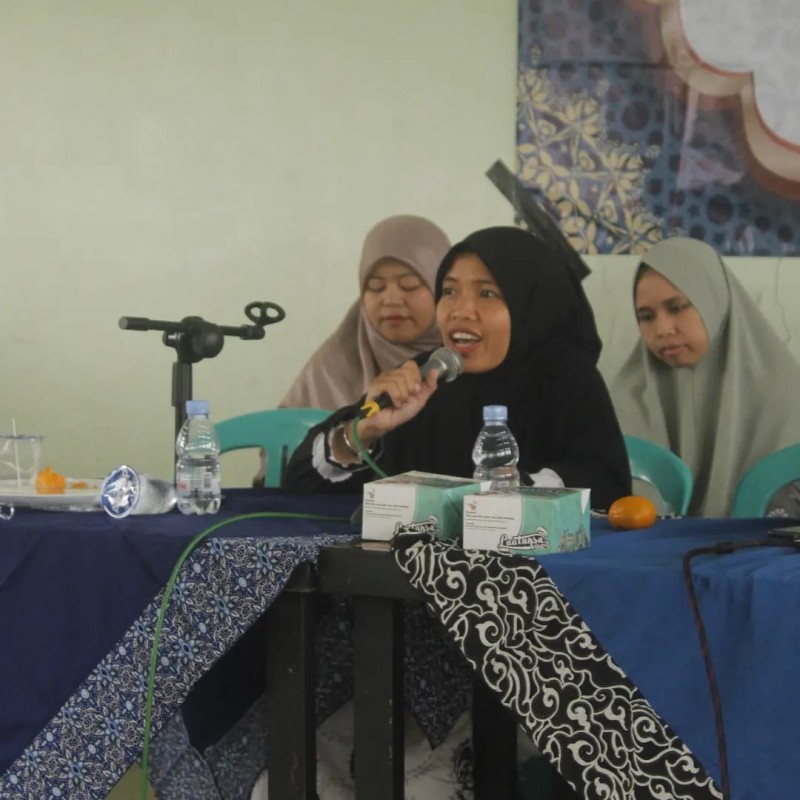 Salah satu dosen BSA sedang memberikan taujihatnya